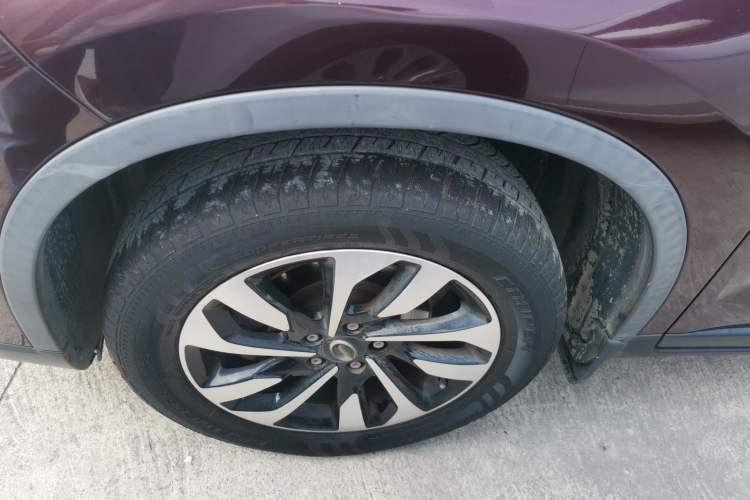 Used GAC Trumpchi GS4 2018 235T Automatic Two-Wheel Drive Elite Edition Left Front Wheel Hub