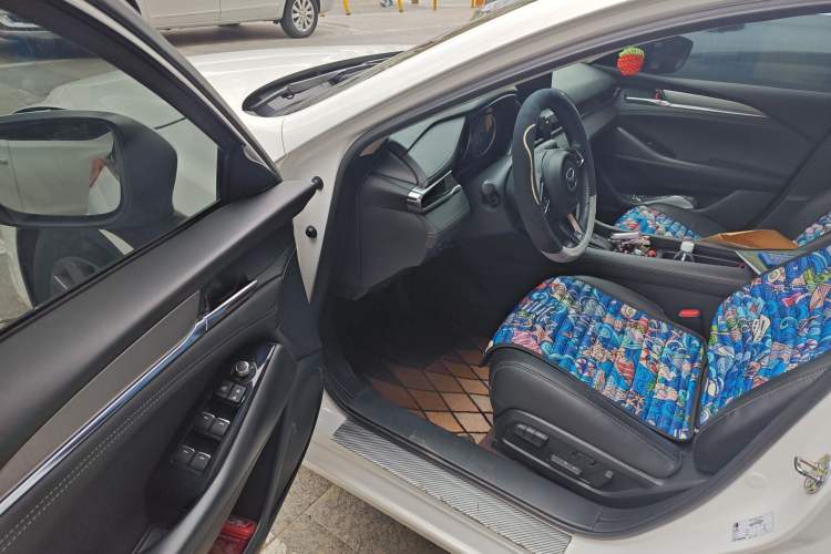 Used Mazda Atenza 2020 2.0L Blue Sky Luxury Edition Driver Seat