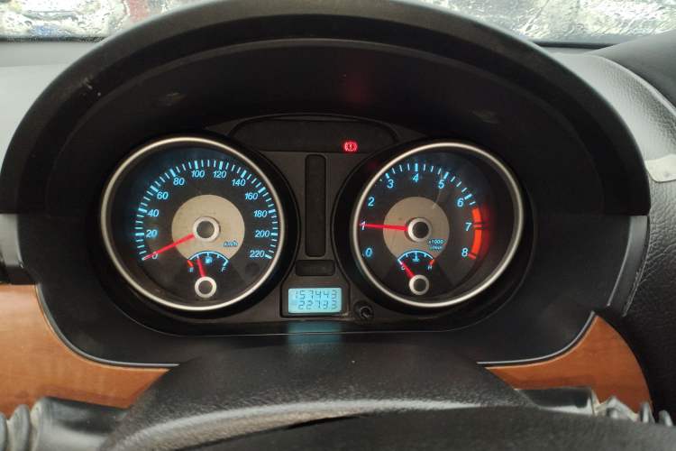 Used Buick Excelle 2011 1.6 LE-MT Instrument Cluster