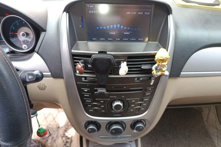 Used Buick Excelle 2013 1.5L Automatic Classic Model
