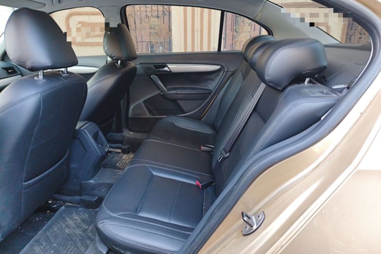 Used Volkswagen Lavida 2013 Revised Classic 1.6L Automatic Fashion Edition
