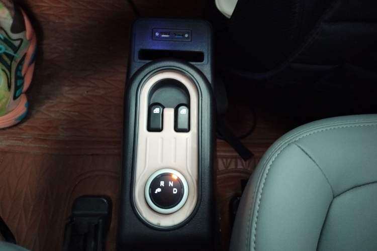 Used Wuling Hongguang MINIEV 2022 Macaron Premium Model – Lithium Iron Phosphate