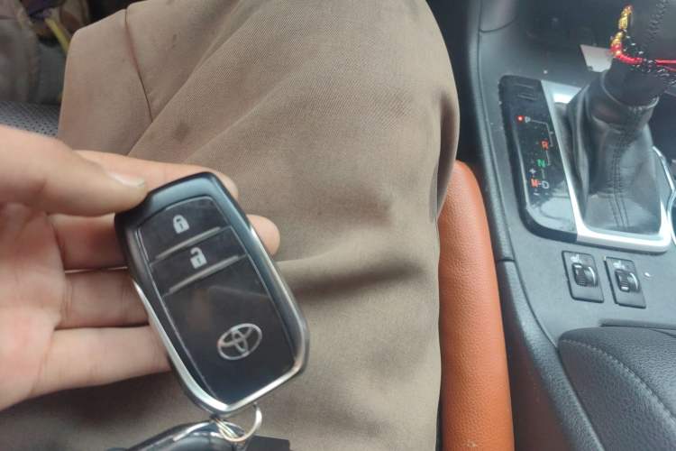 Used Toyota Highlander 2017 2.0T Four-Wheel Drive Luxury Edition 7 Seats