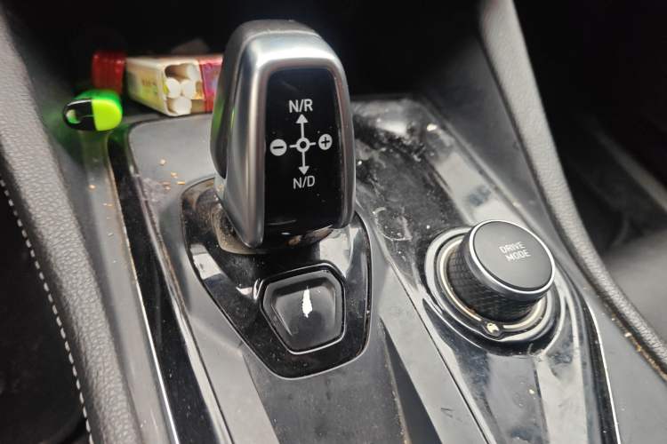 Used Lynk & Co 03 2021 1.5TD DCT JingPlus Gear Lever