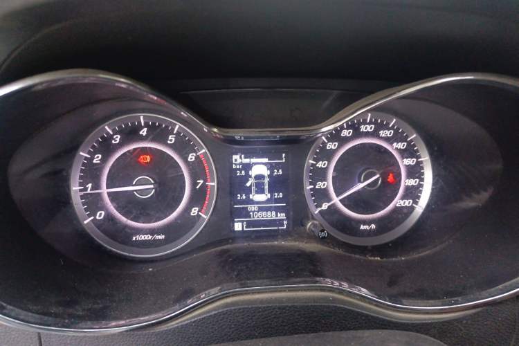 Used Baojun 560 2015 1.8L manual luxury version
