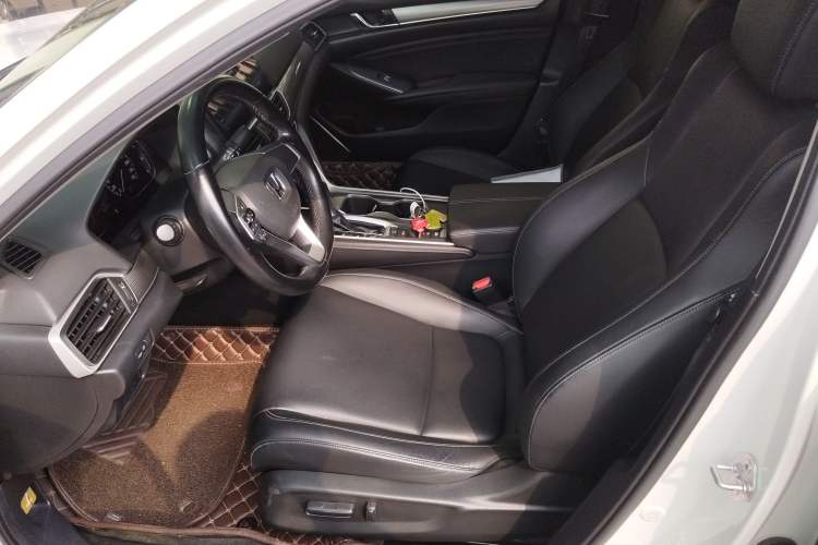 Used Honda Accord 2022 260TURBO Luxury Edition Left Front Seat