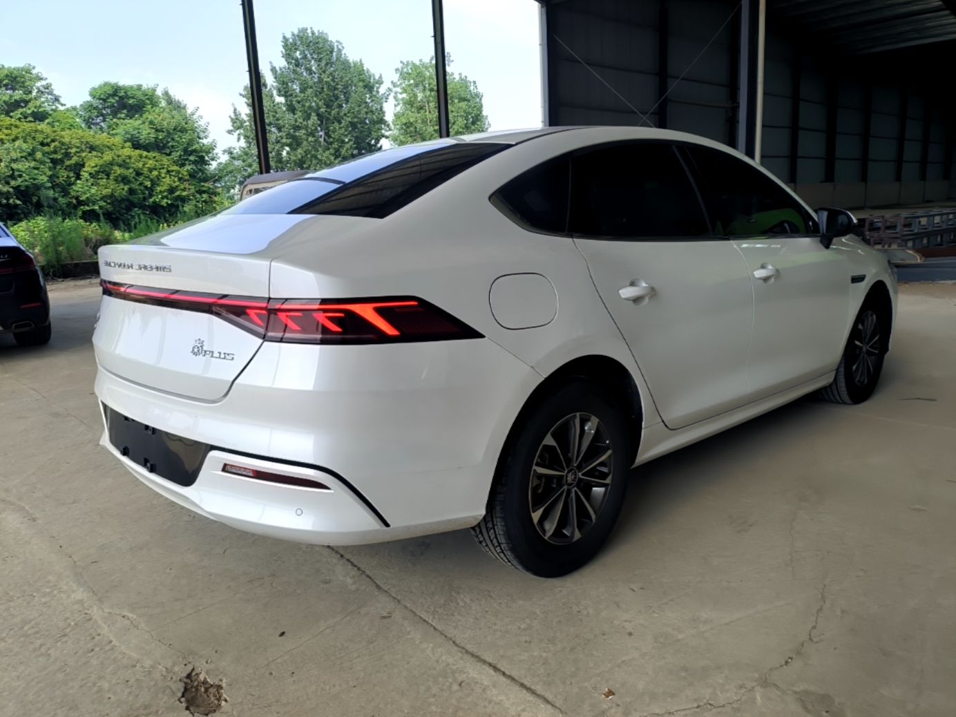 BYD Qin PLUS 2024 HONOR Edition DM-i 55KM Leading Model — снимка 6