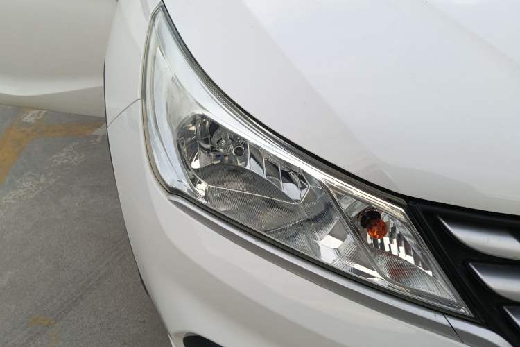 Used Baojun 310 2016 1.2L Manual Value Edition Right Front Headlight