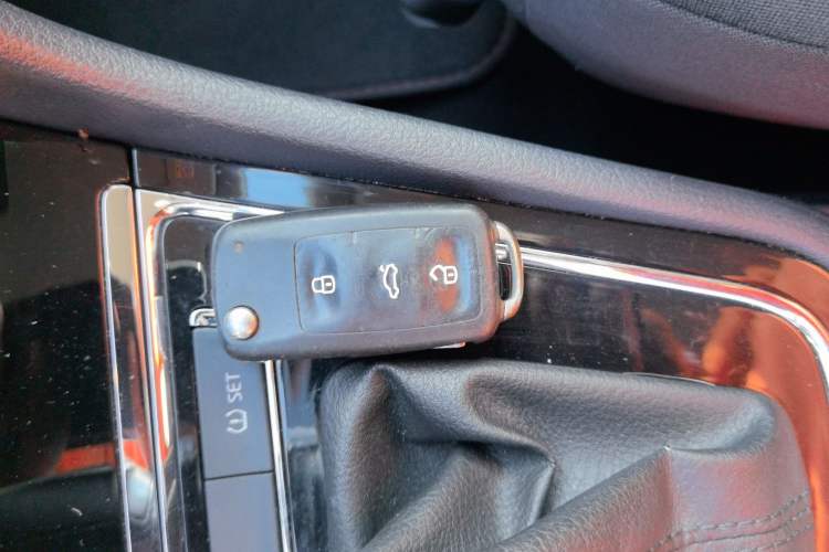 Used Volkswagen Bora 2015 Qihui Edition 1.6L Automatic Fashion Model