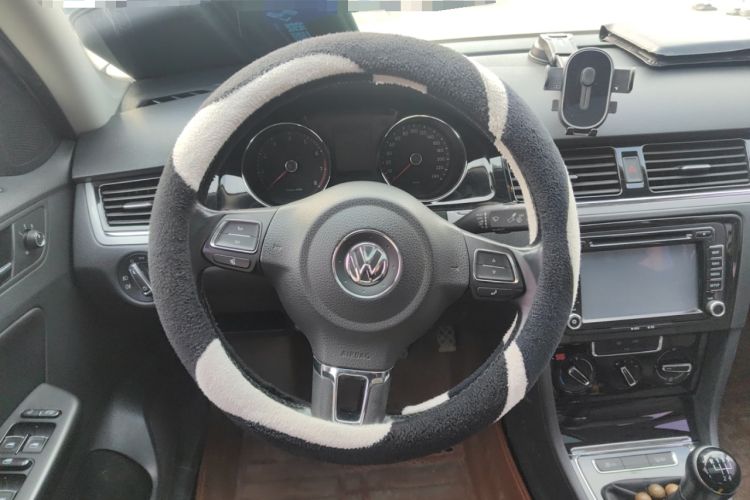 Used Volkswagen Bora 2015 Zhuihui Edition 1.6L Manual Comfort Model