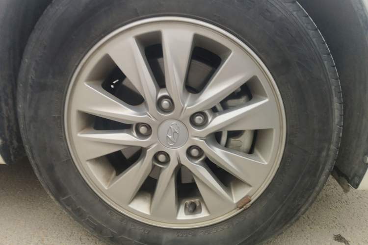 Used Hyundai Celesta 2020 1.6L Automatic GL Enjoyable Edition Right Front Wheel Hub