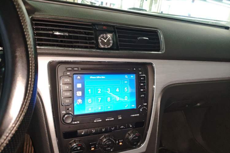 Used Volkswagen Passat 2014 1.8TSI DSG Prestige Navigation Edition
