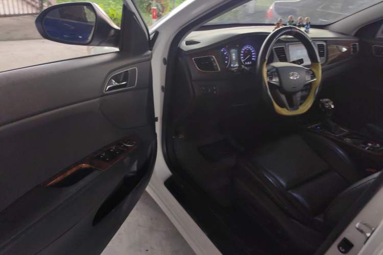 Used Hyundai Mistra 2014 1.8L Automatic Deluxe DLX Model Driver Seat