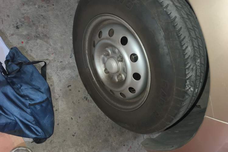 Used Wuling Rongguang V 2015 1.5L Base Version