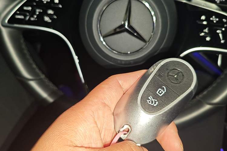 Used Mercedes-Benz E-Class 2024 E 260 L Vehicle Key