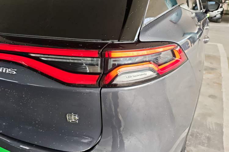 Used BYD Tang New Energy 2022 EV 730KM Luxury Model
