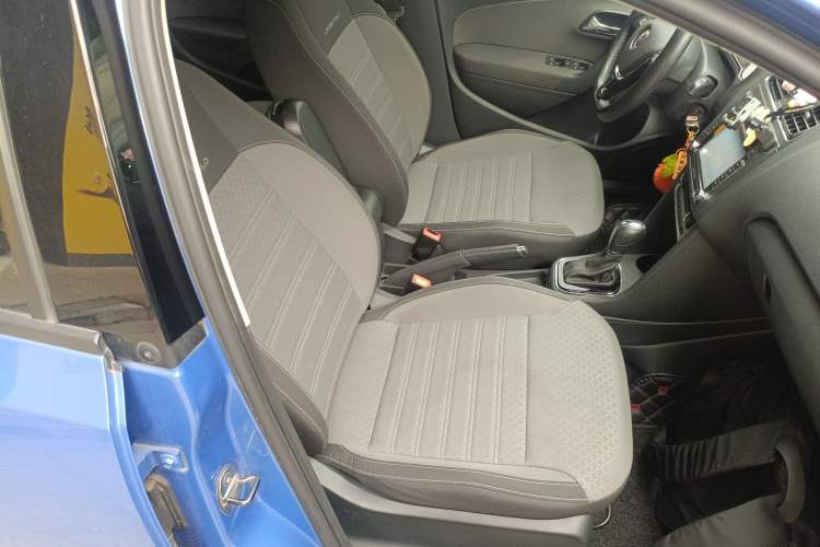 Used Volkswagen Polo 2014 1.6L Cross Polo Automatic