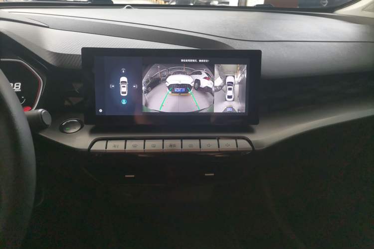 Used MG 5 2021 Revised Version 180 DVVT CVT Youth Luxury Edition Audio And AC Panel