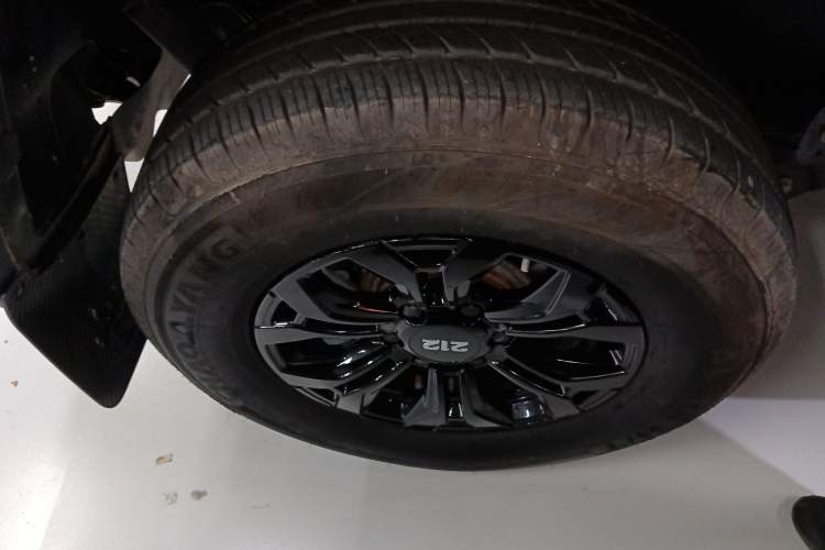 Used 212 T01 2024 2.0T Explorer