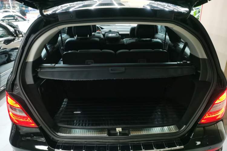 Used Mercedes-Benz R-Class 2014 R 320 4MATIC Business Model
