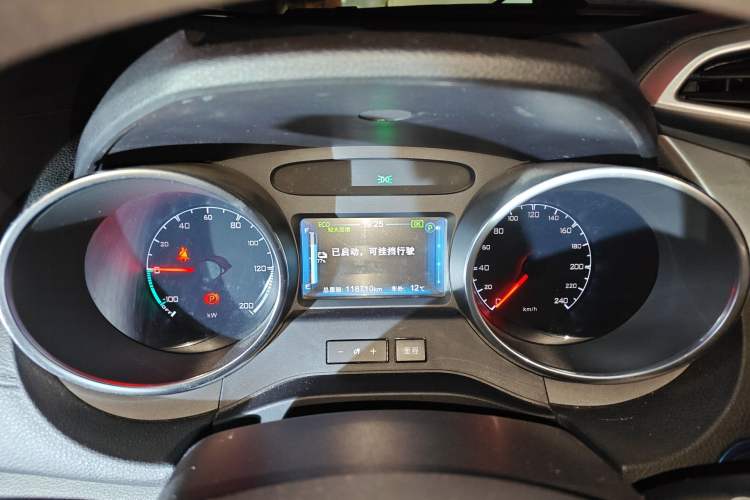 Used BYD Yuan New Energy 2018 EV360 Smart Connected Cool Model Instrument Cluster