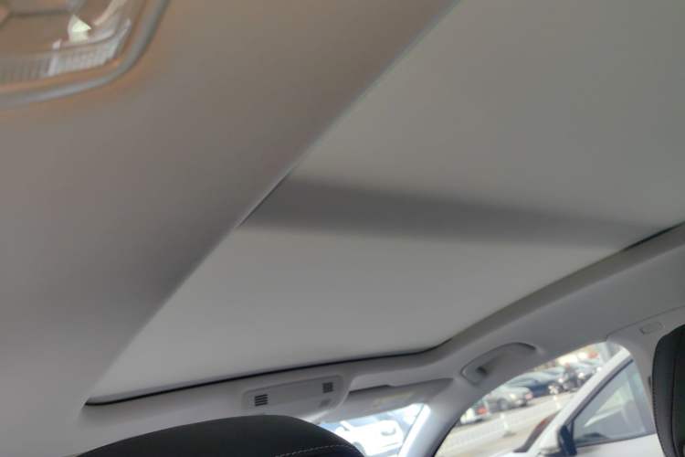 Used Volkswagen Magotan 2023 2 Million Units Limited Edition 330TSI DSG Leading Version Headliner