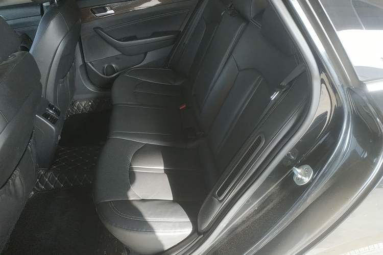 Used Hyundai Sonata Plug-in Hybrid 2018 2.0 PHS Smart Connect Version China VI Standard