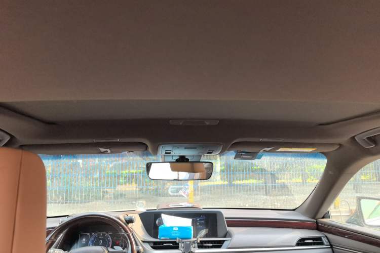 Used Lexus ES 2018 200 Excellence Edition China V Standard Headliner