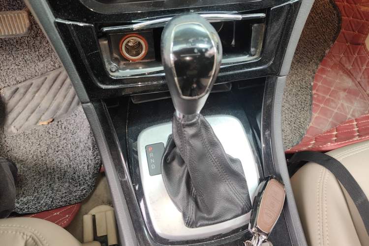 Used Ford Mondeo 2010 2.3L Luxury Version