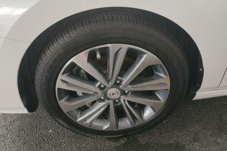 Used CHANGAN Raeton CC 2019 1.5T Automatic Haoya Edition Guangmang Model China VI Standard Exterior 4