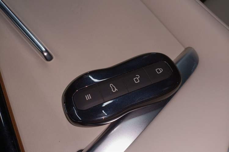 Used Xiaomi Auto YU7 2025 Ultra-Long Range Rear-Wheel Drive Version