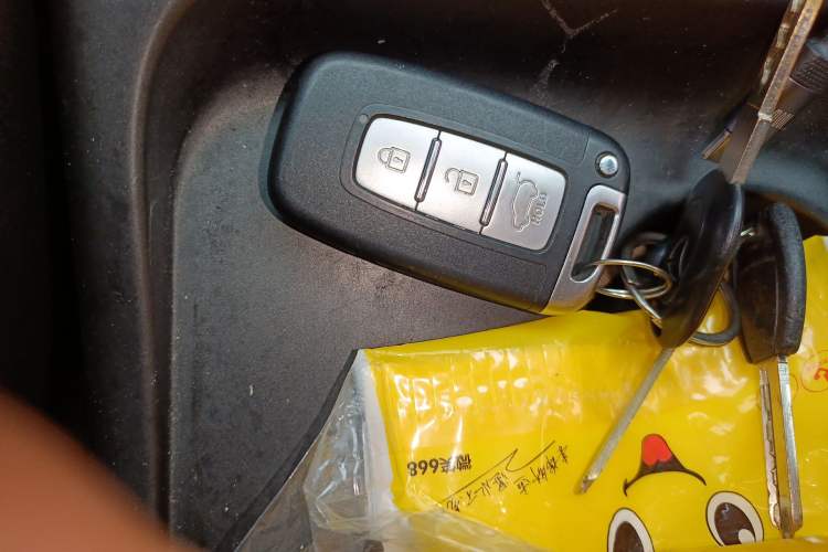 Used Kia Sportage R 2014 2.0L Automatic Two-Wheel Drive GLS Trim