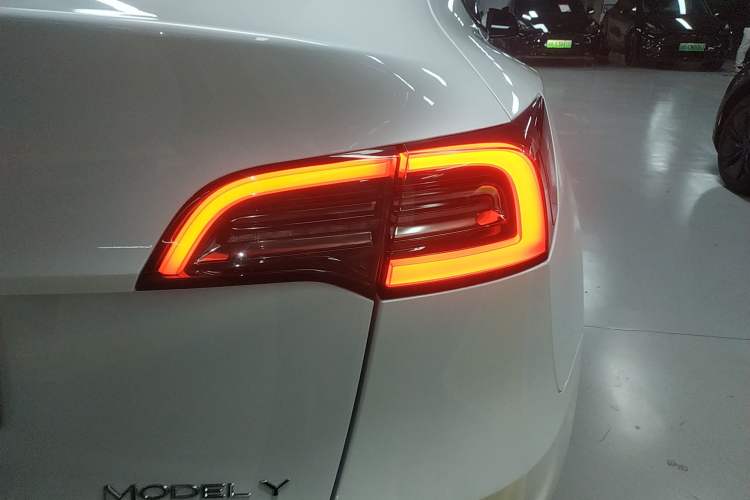 Used Tesla Model Y 2022 Revised Version Long-Range All-Wheel Drive