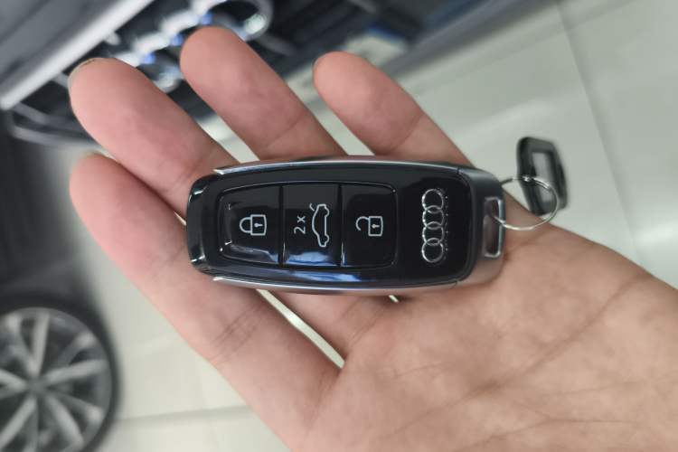 Used Audi Q7 2023 45 TFSI quattro S line Sport model