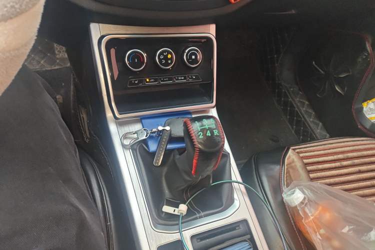 Used Bestune X40 2019 1.6L Manual Luxury Edition China VI
