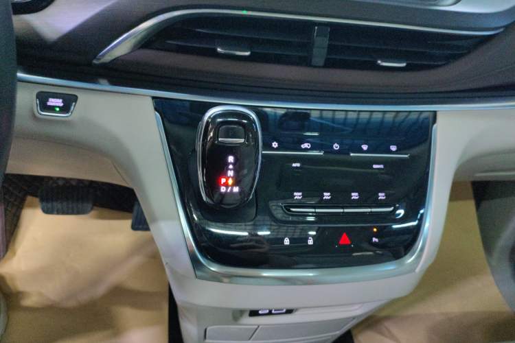 Used Buick GL8 2022 Land Business Class 652T Luxury Model