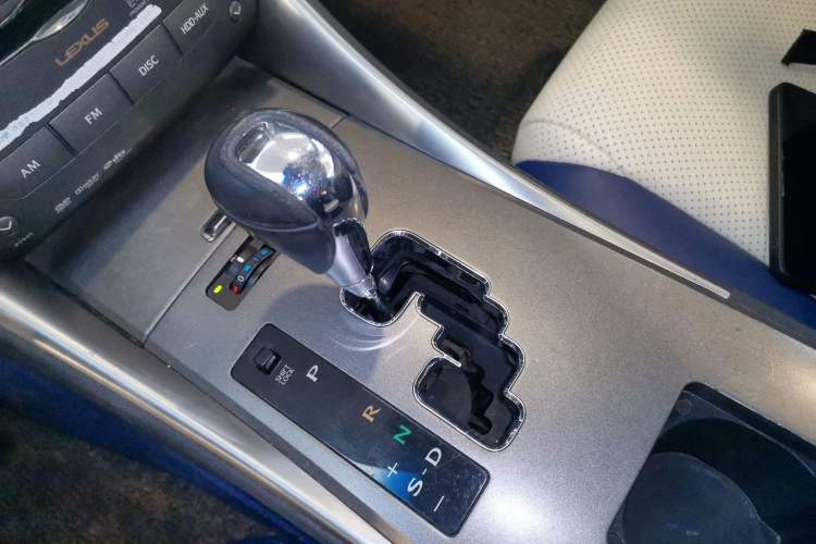 Used Lexus IS 2009 300C Gear Lever