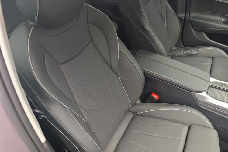 Used Volkswagen Passat 2025 Pro 380TSI Dragon Supreme Edition