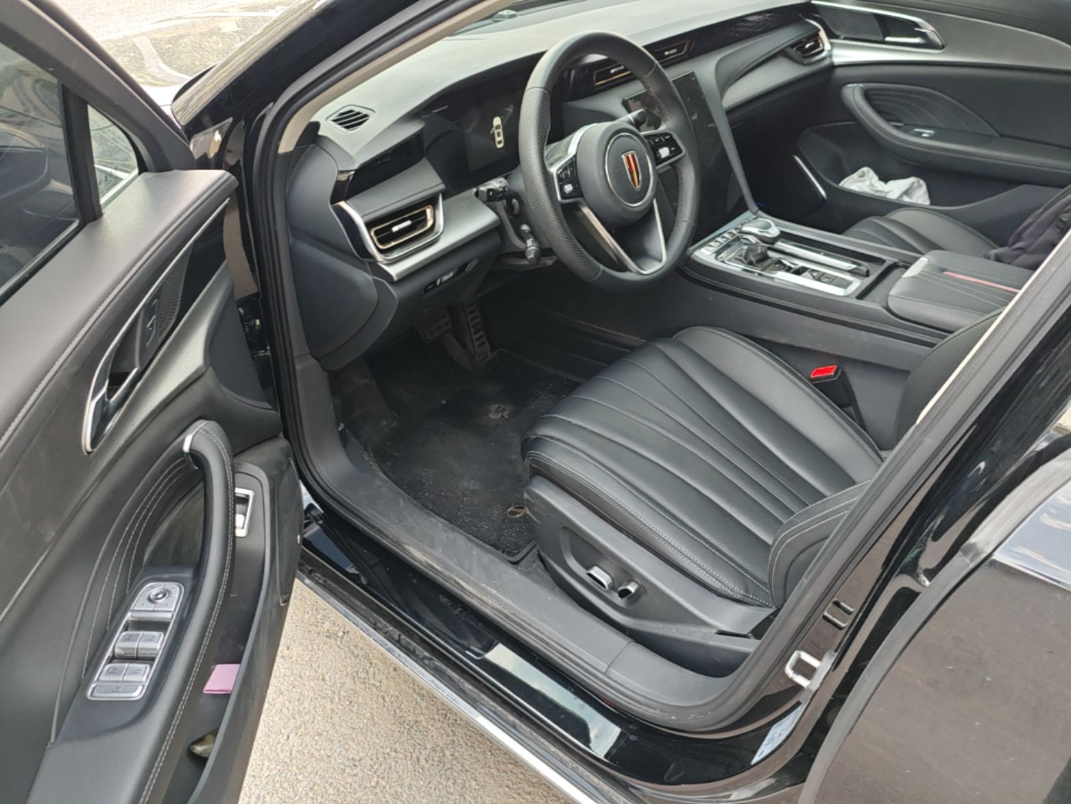 Hongqi H5 2024 1.5T DCT Smart Connect Flagship Edition - Chinese Trim Yun — снимка 18
