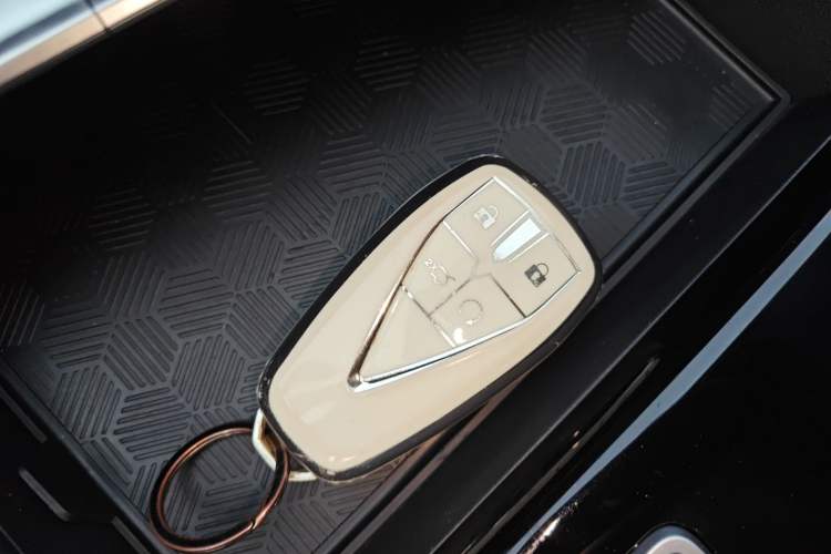 Used CHANGAN Eado 2023 Changan Edition PLUS Blue Whale NE 1.4T GDI DCT Prestige Version
