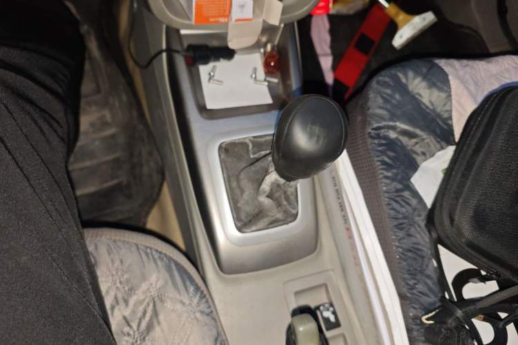 Used Changan Alsvin V3 2012 1.3L Manual Luxury Version China IV Standard