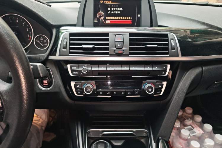 Used BMW 3 Series 2017 320Li Fashion Model Audio And AC Panel
