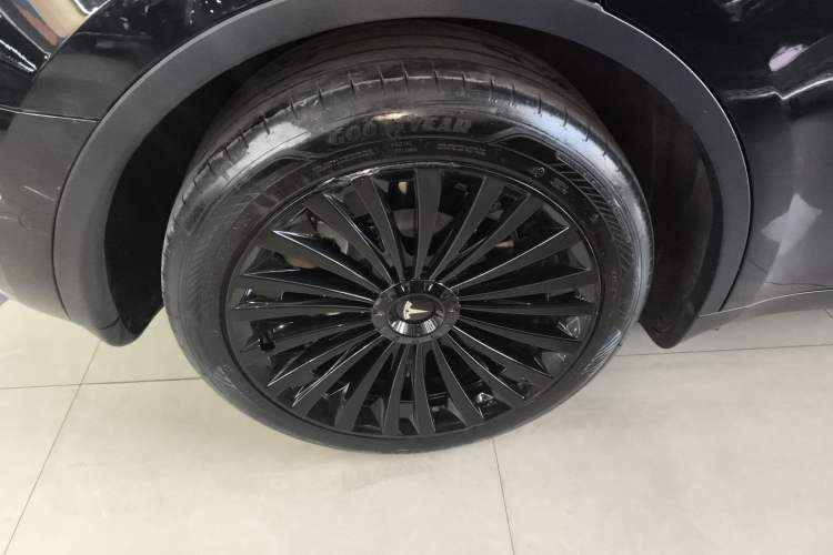 Used Tesla Model Y 2023 Rear-Wheel-Drive Version