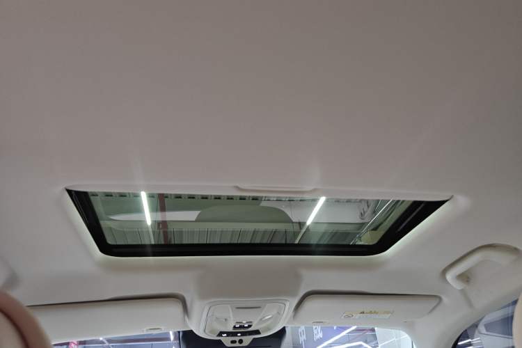 Used ORA Ballet Cat 2022 401 km Nutcracker Edition