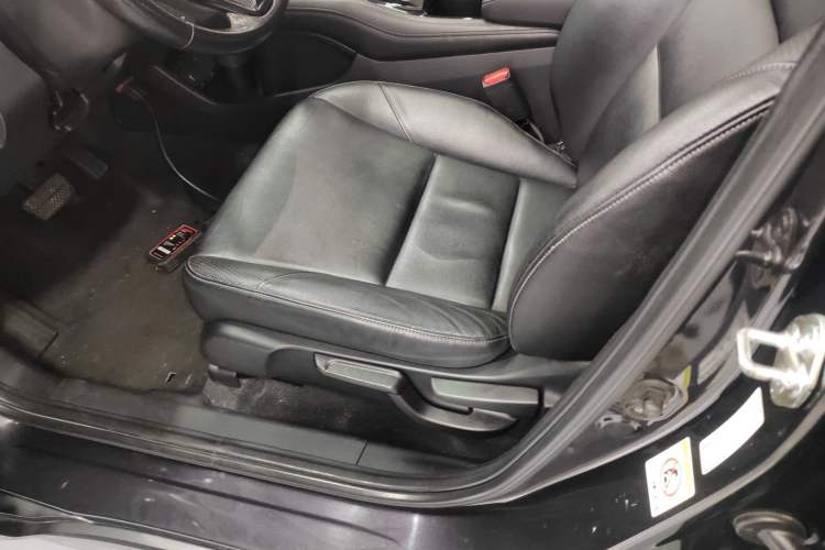 Used Honda Vezel 2015 1.8L CVT Four-Wheel Drive Flagship Model