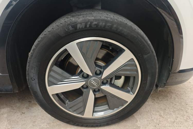 Used Audi Q2L e-tron 2019 Q2L e-tron Pure Electric Smart Enjoyment Model Right Front Wheel Hub