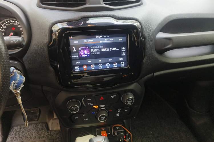 Used Jeep Renegade 2019 220T Automatic Leading Edition