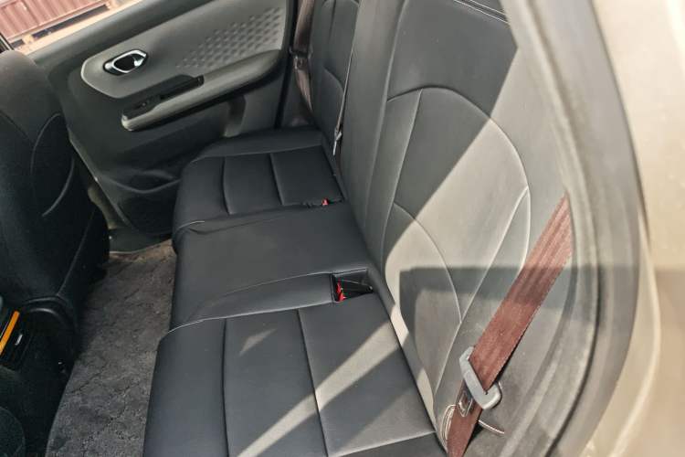 Used AION Y 2022 70 Enjoyment Edition Lithium Iron Phosphate Left Rear Seat