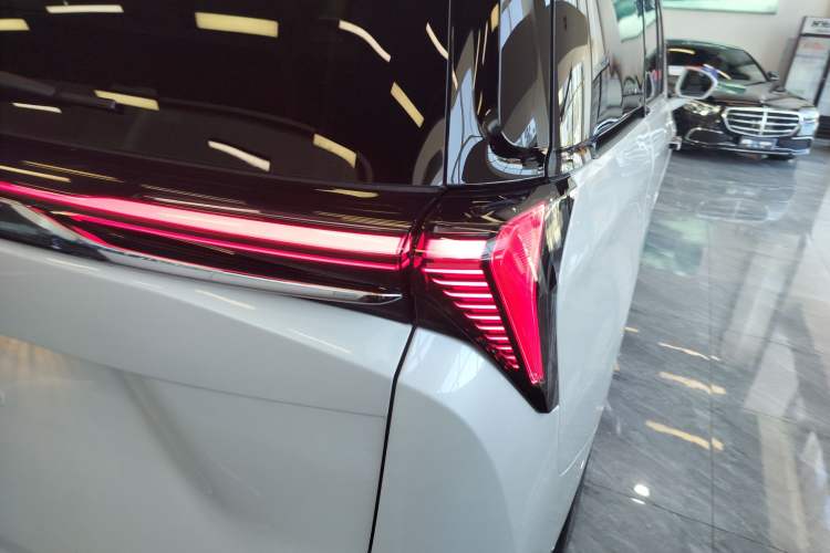 Used Buick GL8 2025 Lu Zun Smart Enjoyment Edition
