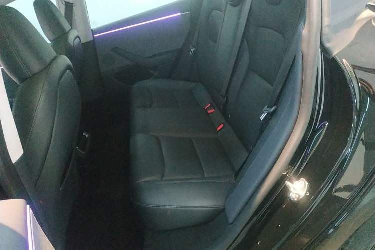 Used Tesla Model 3 2023 Rear-Wheel-Drive Version
